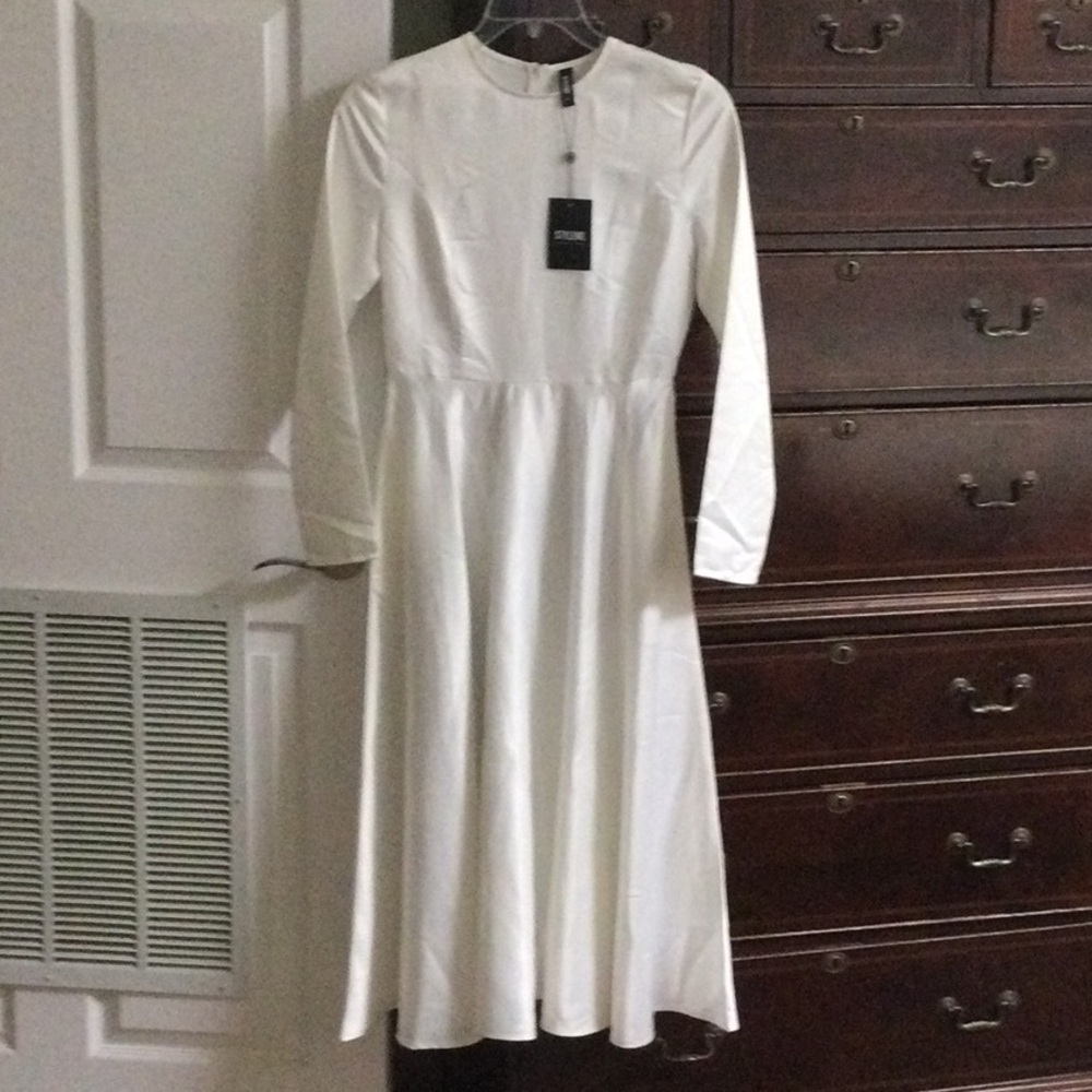 Beautiful NWT White Satin Dress